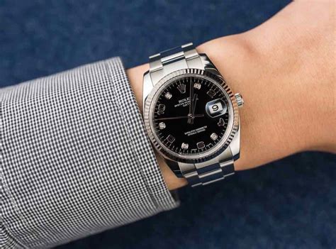 rolex che costano poco|Il rolex meno costoso e più economico è l'Oyster .